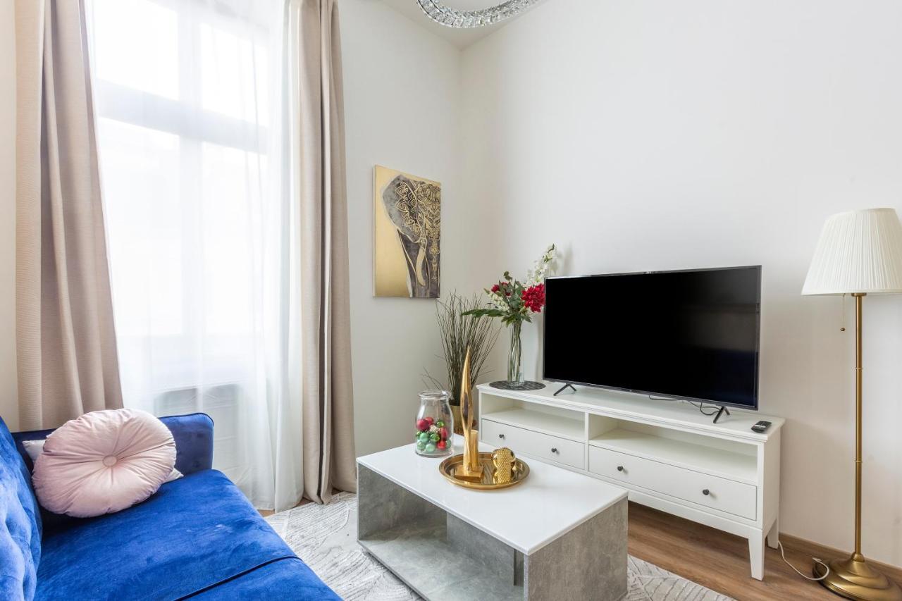 Explore Budapest From A Luxurious Cozy Apartment Экстерьер фото