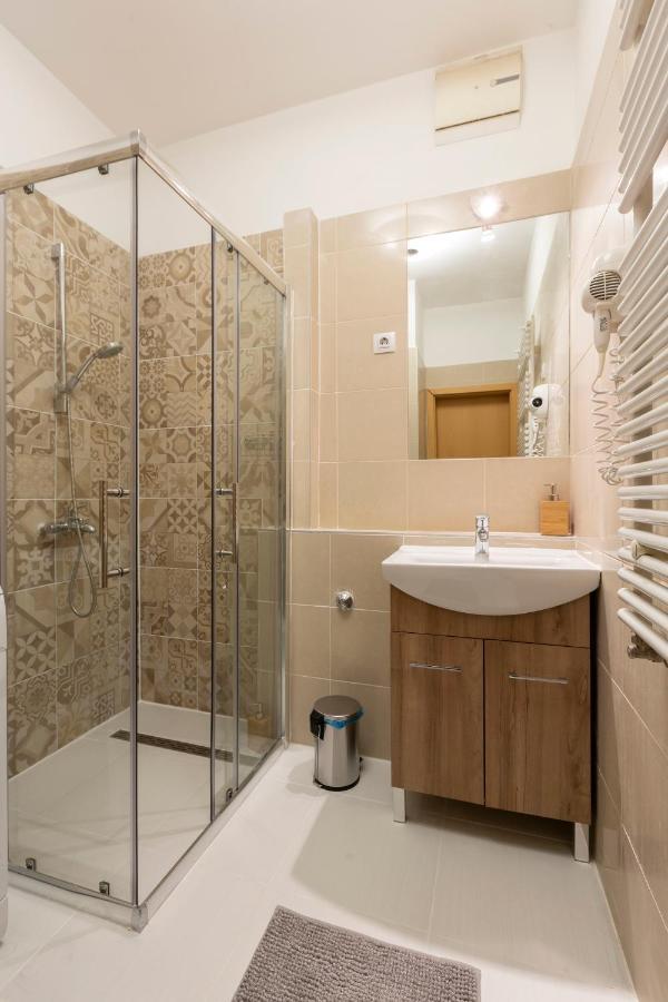 Explore Budapest From A Luxurious Cozy Apartment Экстерьер фото