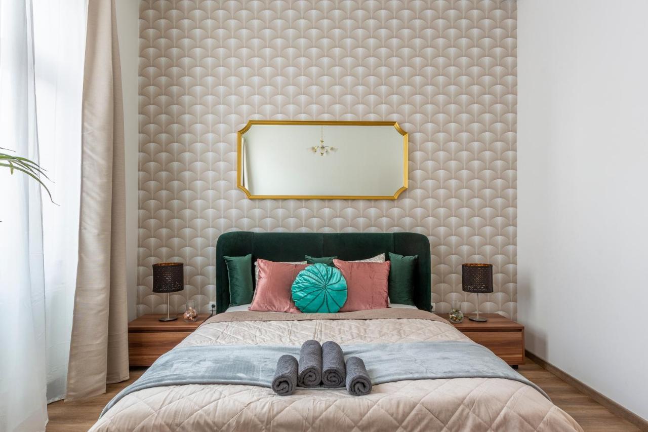 Explore Budapest From A Luxurious Cozy Apartment Экстерьер фото